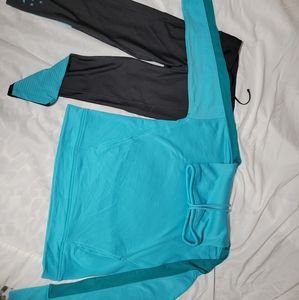 Ladies Under Armour workout outfit